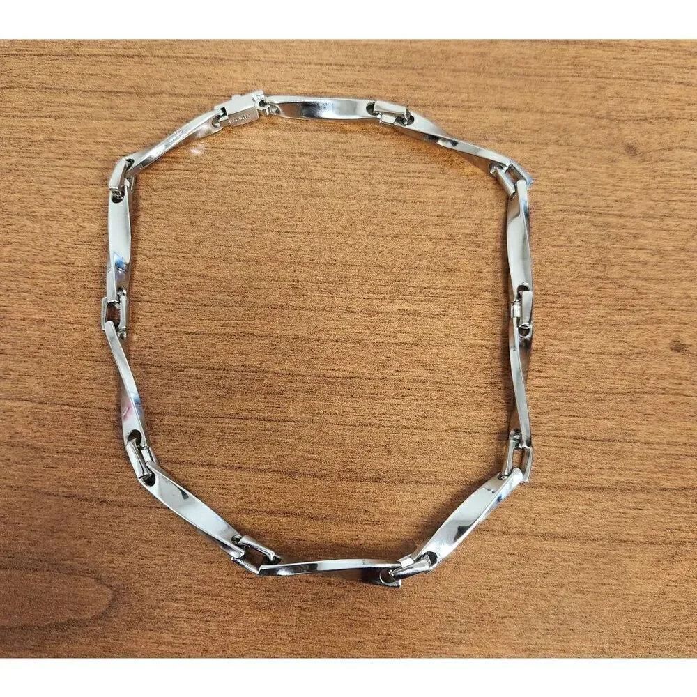 Vintage Salvatore Ferragamo Twisted Rectangular Silver Links 16 Inches